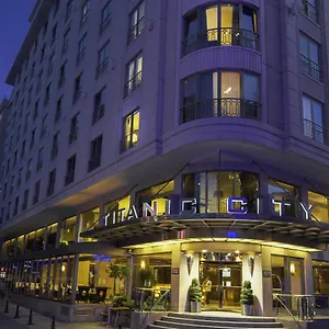 מלון Titanic Taksim